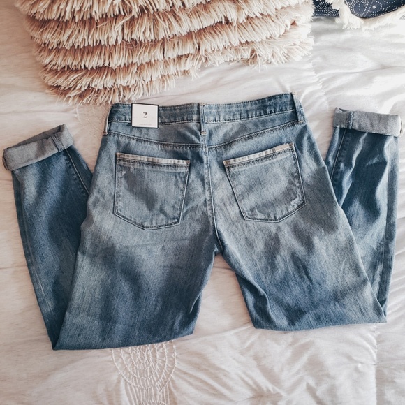 WHBM ; destructed chain girlfriend jeans 2 - Picture 2 of 8